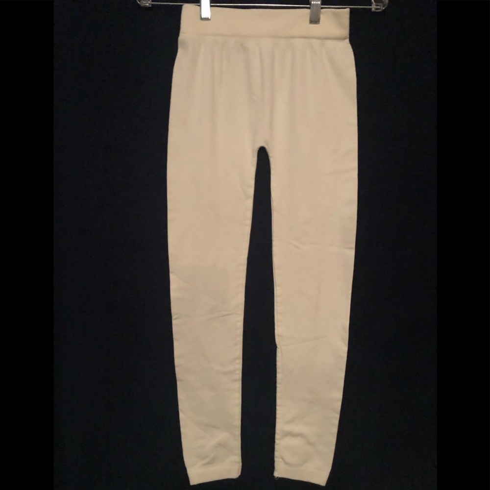 NWOT —-Fleece Lined Leggings🎉🎉